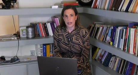 Bitte ein Bit! Ένα ταξίδι από το 1bit πληροφορίας στα big data Bitte ein Bit! Ένα ταξίδι από το 1bit πληροφορίας στα big data