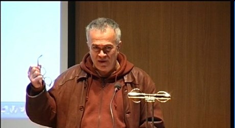Η φαρμακεία των μέσων. Από τον ειδικό χαρακτήρα του μέσου στην επιμελητική διάχυση Η φαρμακεία των μέσων. Από τον ειδικό χαρακτήρα του μέσου στην επιμελητική διάχυση