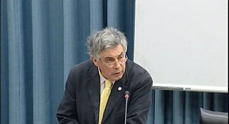 Επιτεύγματα της ιατρικής επιστήμης και ηθικά προβλήματα Επιτεύγματα της ιατρικής επιστήμης και ηθικά προβλήματα