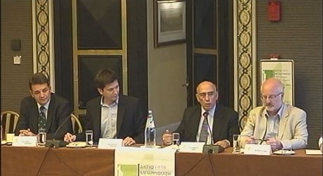 Γερμανικές εκλογές: η Γερμανία στις κάλπες, η Ευρώπη και η Ελλάδα στην αναμονή Γερμανικές εκλογές: η Γερμανία στις κάλπες, η Ευρώπη και η Ελλάδα στην αναμονή