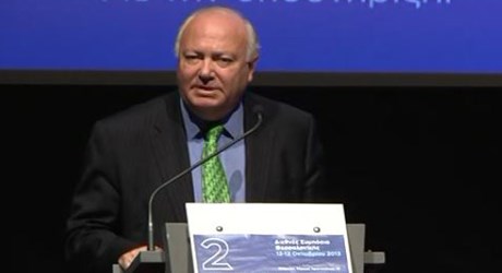 The Politics of the Euro-Crisis The Politics of the Euro-Crisis
