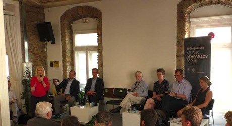 THE GOOD, THE BAD & THE UGLY: Ο αμφιλεγόμενος ρόλος των ΜΜΕ κατά τη διάρκεια της κρίσης στην Ευρώπη THE GOOD, THE BAD & THE UGLY: Ο αμφιλεγόμενος ρόλος των ΜΜΕ κατά τη διάρκεια της κρίσης στην Ευρώπη