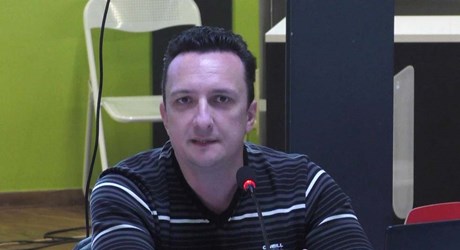 Η διάδοση της πληροφορικής στην ελληνική κοινωνία της δεκαετίας του ‘80 Η διάδοση της πληροφορικής στην ελληνική κοινωνία της δεκαετίας του ‘80