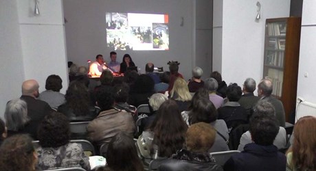 Αναζητώντας την Κορινθιακή ταυτότητα: Μια έκθεση με "νέο πρόσωπο" στο Μουσείο Αρχαίας Κορίνθου Αναζητώντας την Κορινθιακή ταυτότητα: Μια έκθεση με "νέο πρόσωπο" στο Μουσείο Αρχαίας Κορίνθου